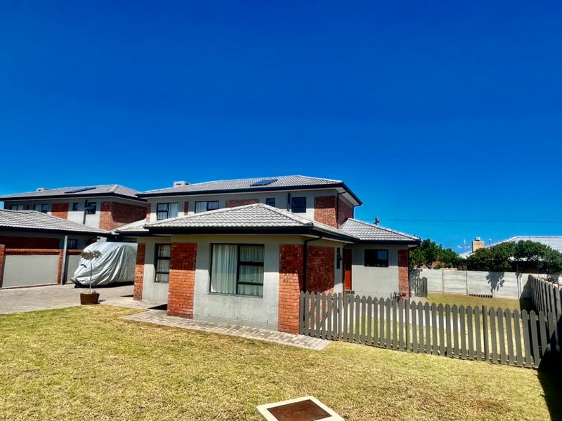 3 Bedroom Property for Sale in Fraaiuitsig Western Cape